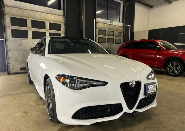 Alfa Romeo Giulia cena 147000 przebieg: 29400, rok produkcji 2019 z Kraków małe 172